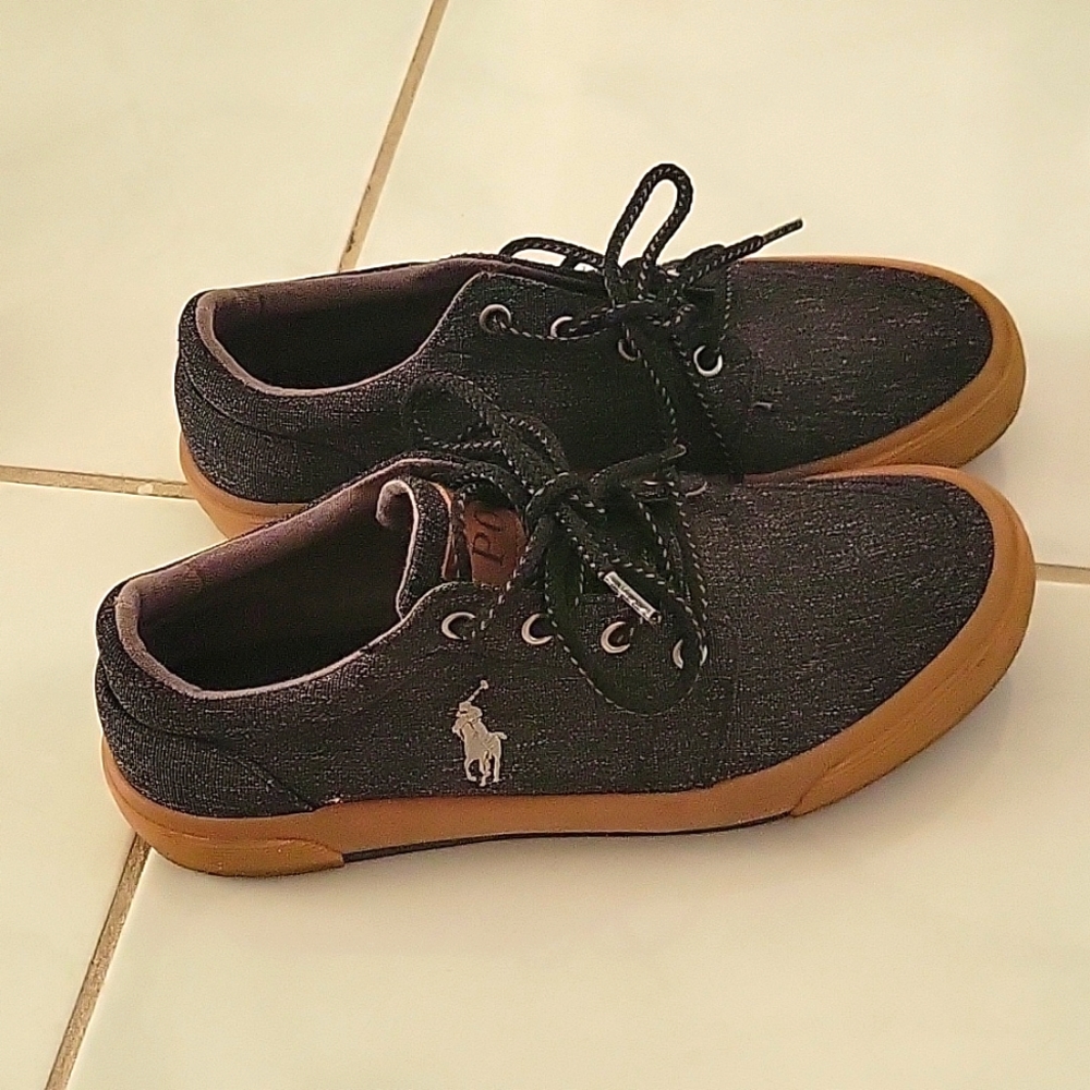 Puma boy's sneakers, sz 5